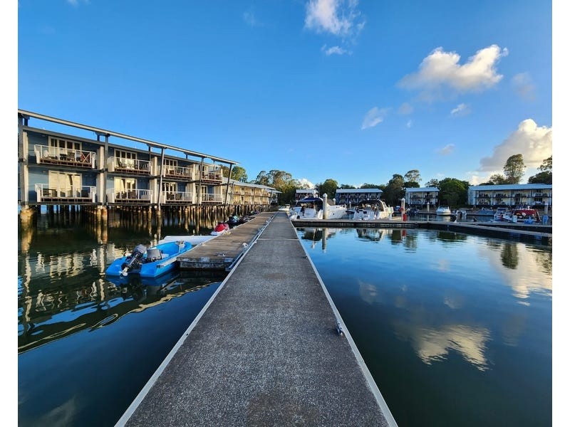 1 Island Street, South Stradbroke QLD 4216