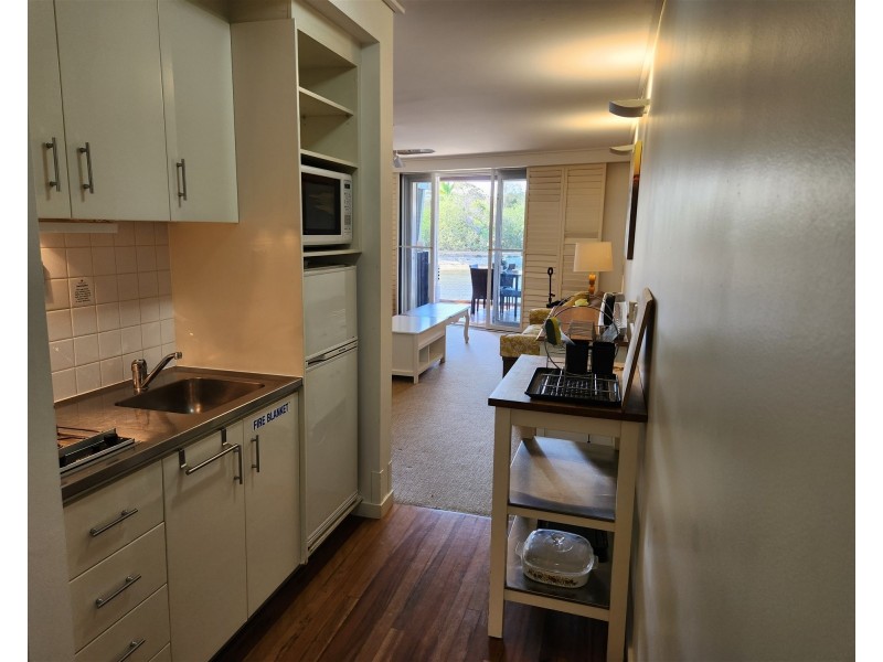 1 Island Street, South Stradbroke QLD 4216