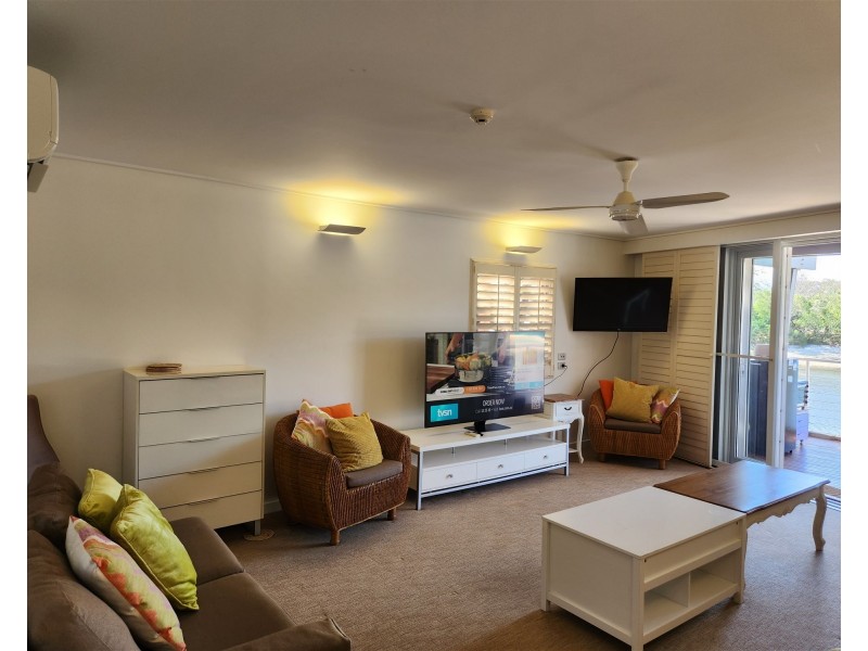1 Island Street, South Stradbroke QLD 4216