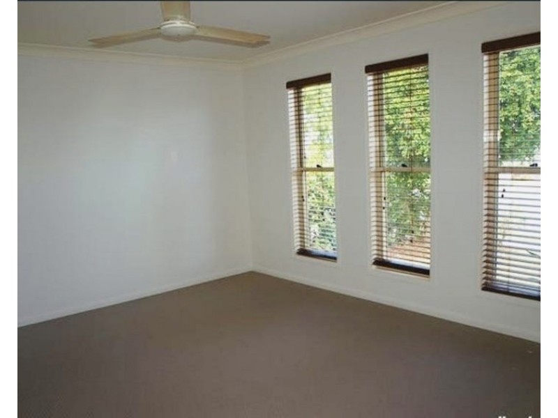 Sandstone Point QLD 4511