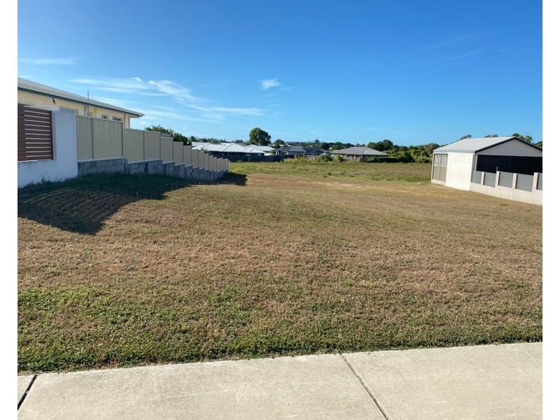 12 Silk Road, Bowen QLD 4805