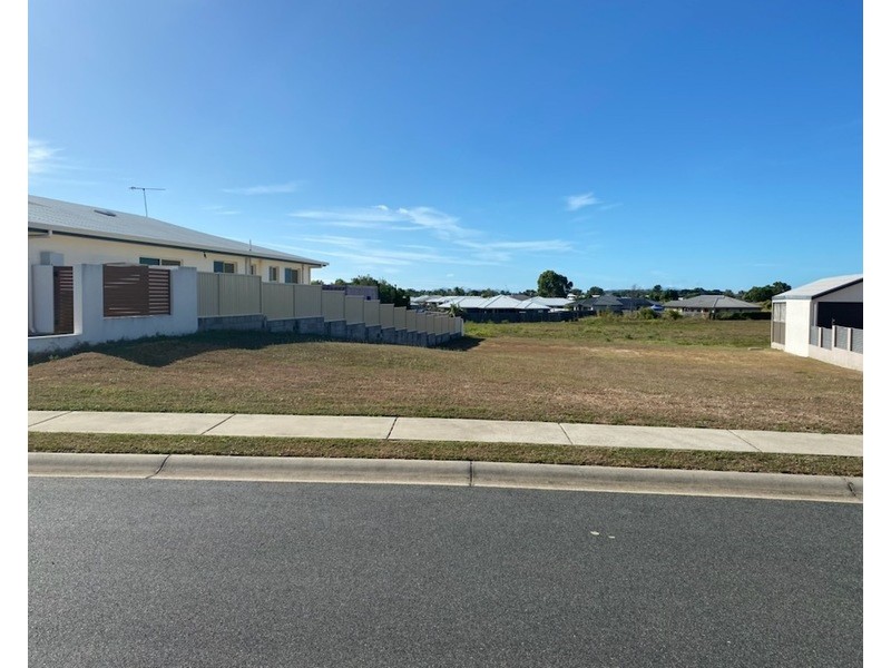 12 Silk Road, Bowen QLD 4805