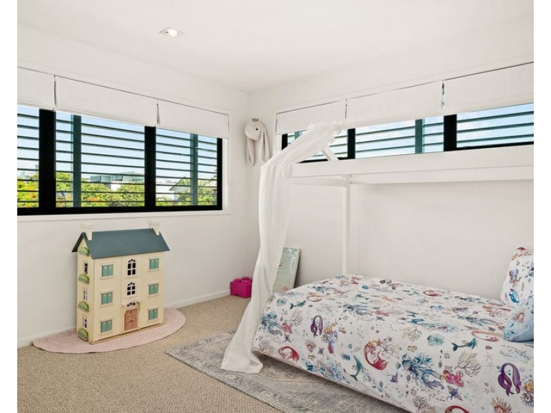 2 Shore Crescent, Bulimba QLD 4171