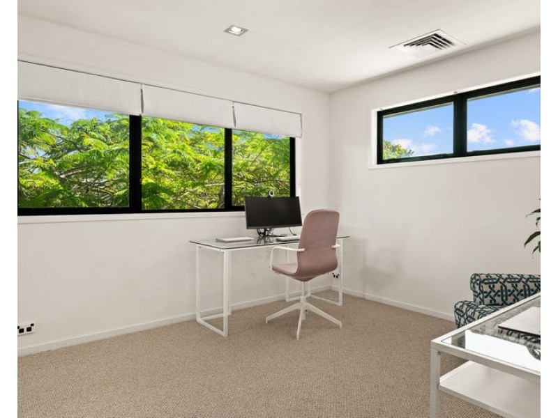 2 Shore Crescent, Bulimba QLD 4171
