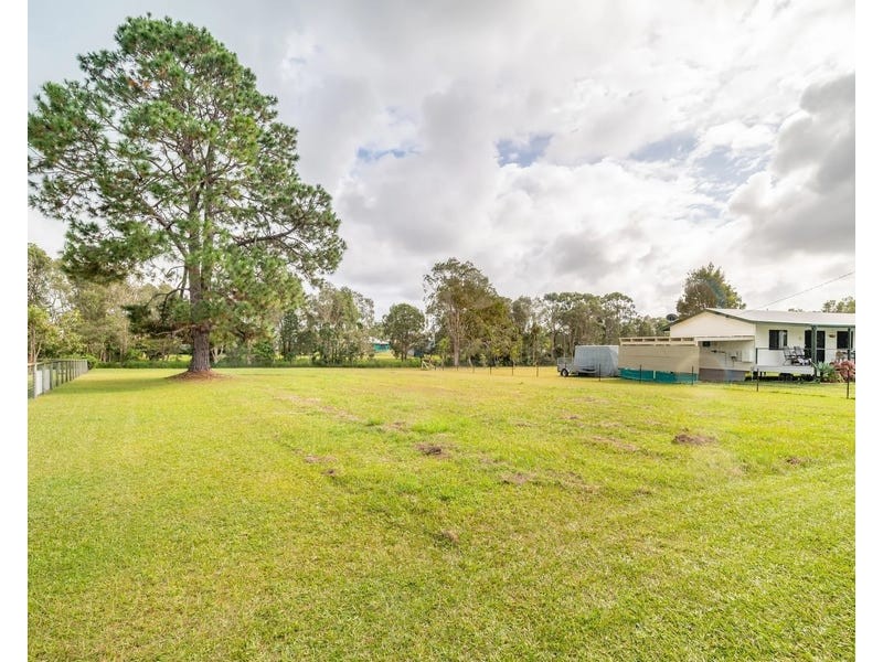 18 Regent Court, Cooloola Cove QLD 4580