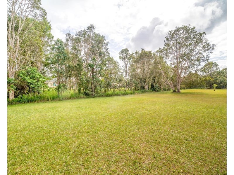 18 Regent Court, Cooloola Cove QLD 4580