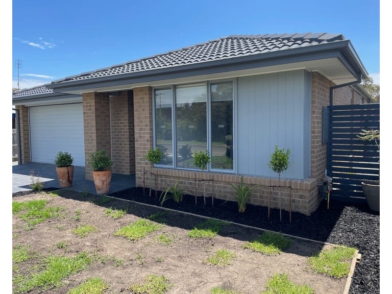 5 White Court, Eagle Point VIC 3878