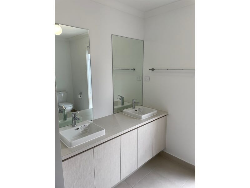 5 White Court, Eagle Point VIC 3878