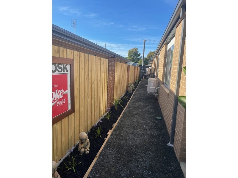 5 White Court, Eagle Point VIC 3878