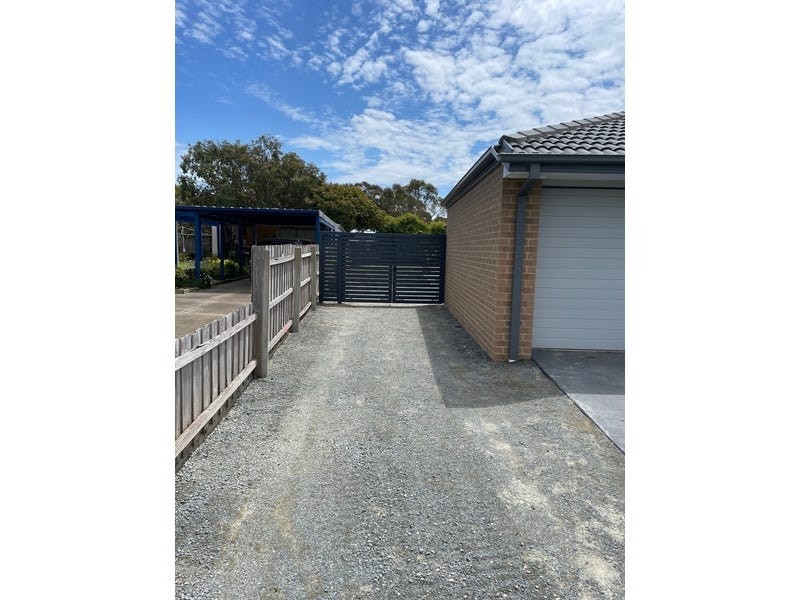 5 White Court, Eagle Point VIC 3878