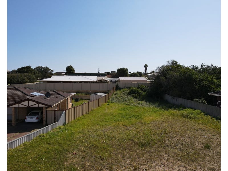 75 Currie Street, Waikiki WA 6169