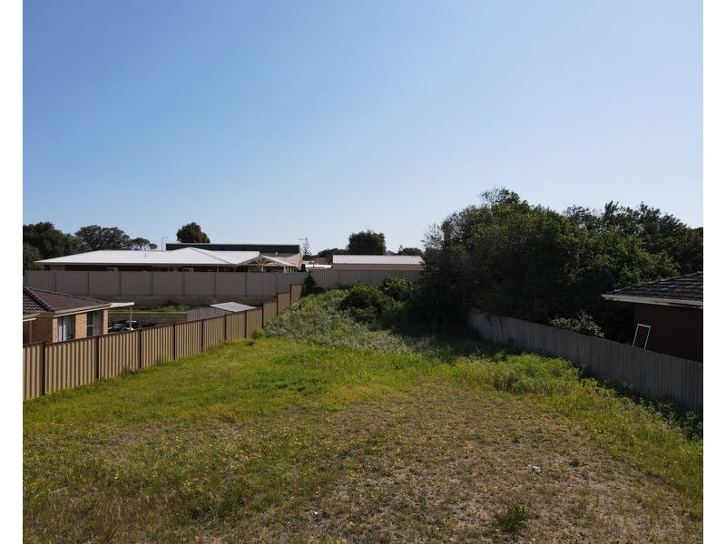 75 Currie Street, Waikiki WA 6169