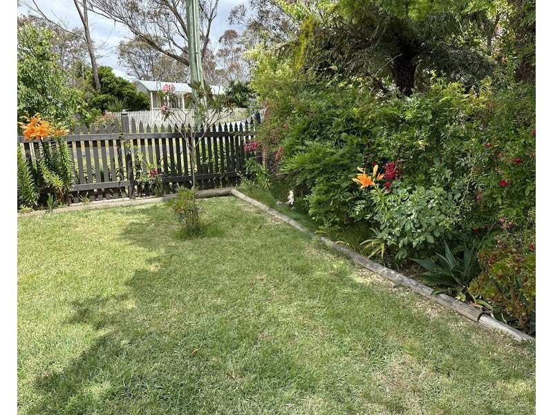 24 Seventh Avenue, Katoomba NSW 2780