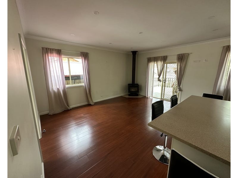 24 Seventh Avenue, Katoomba NSW 2780