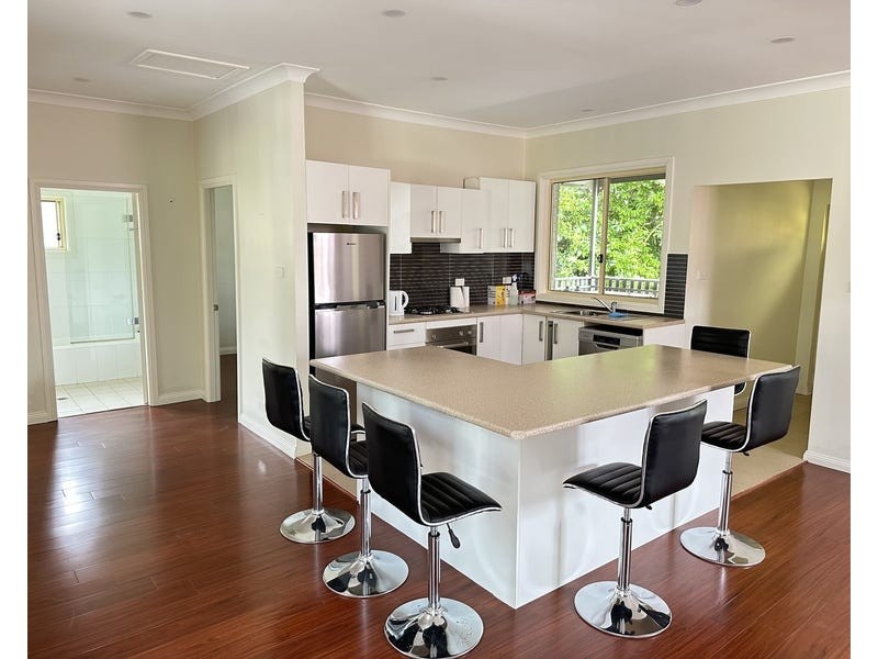 24 Seventh Avenue, Katoomba NSW 2780