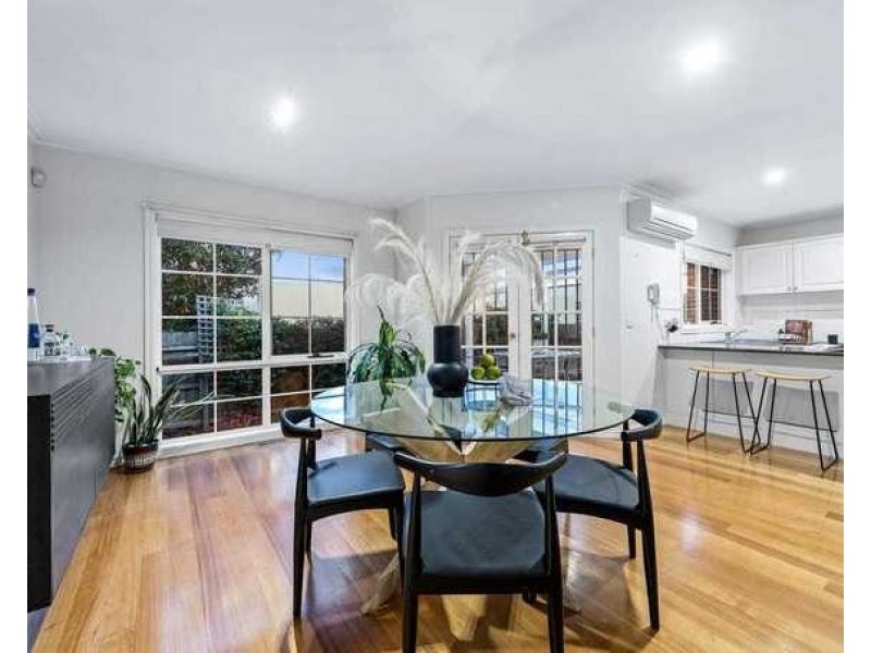 2/27 Jordan Grove, Glen Waverley VIC 3150