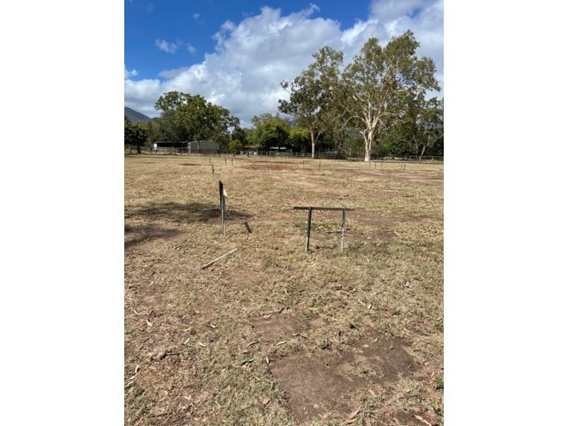 5 Duggan Drive, Alligator Creek QLD 4816