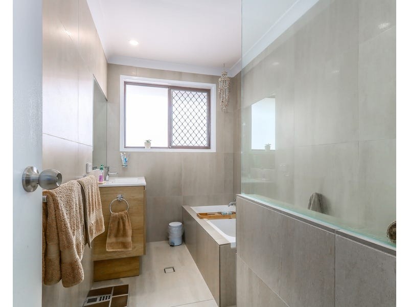 6 Tattler Court, Tweed Heads West NSW 2485