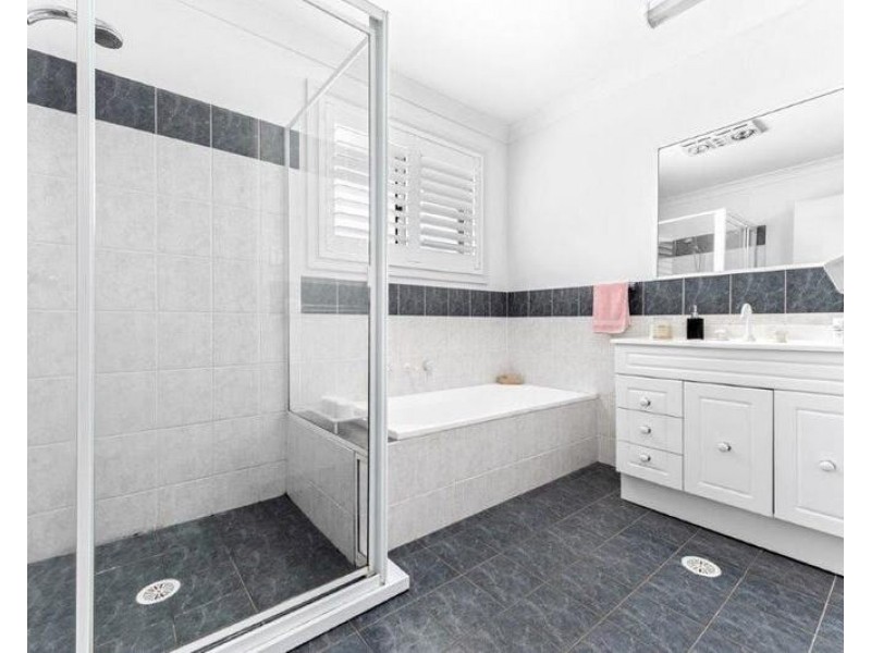 88 Englorie Park Drive, Glen Alpine NSW 2560