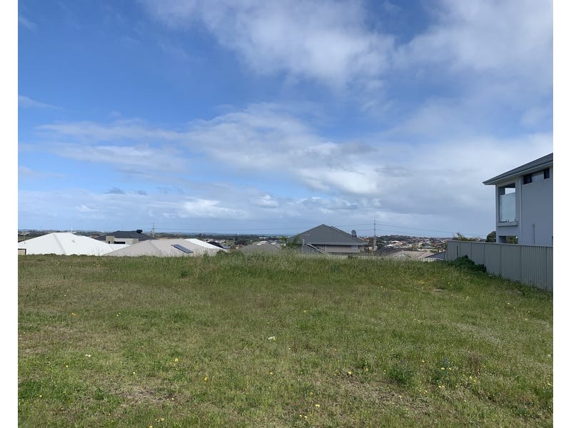 14 Panarea Crest, Yangebup WA 6164