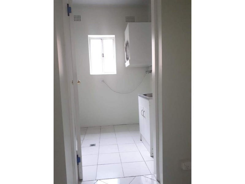 15 Ralph Street, Westmead NSW 2145