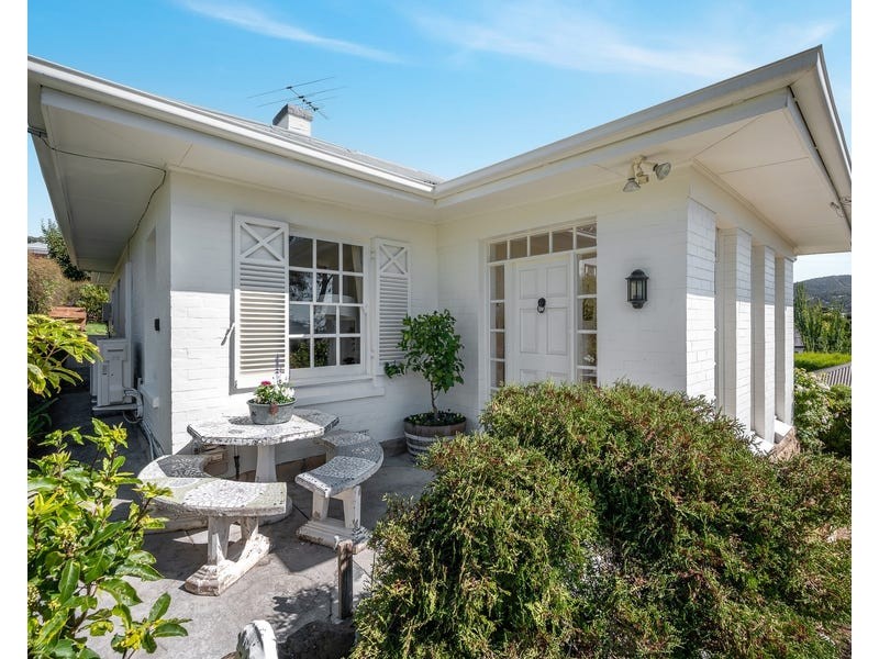3 ILFRACOMBE CRESCENT, Sandy Bay TAS 7005