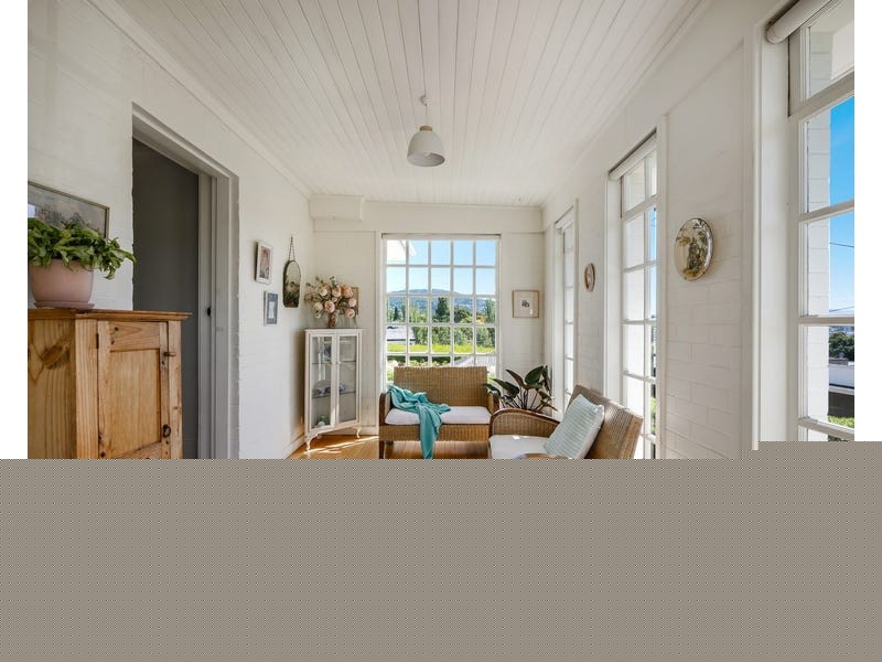 3 ILFRACOMBE CRESCENT, Sandy Bay TAS 7005