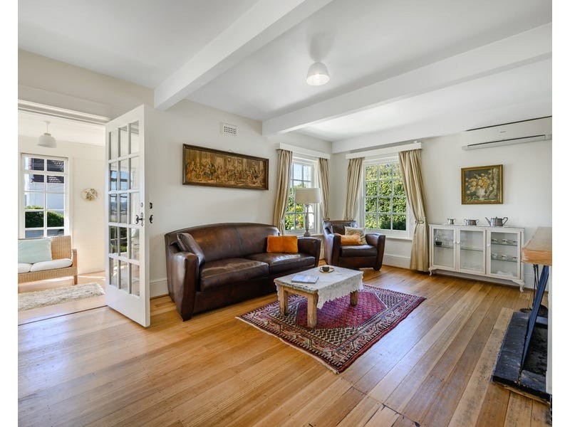 3 ILFRACOMBE CRESCENT, Sandy Bay TAS 7005