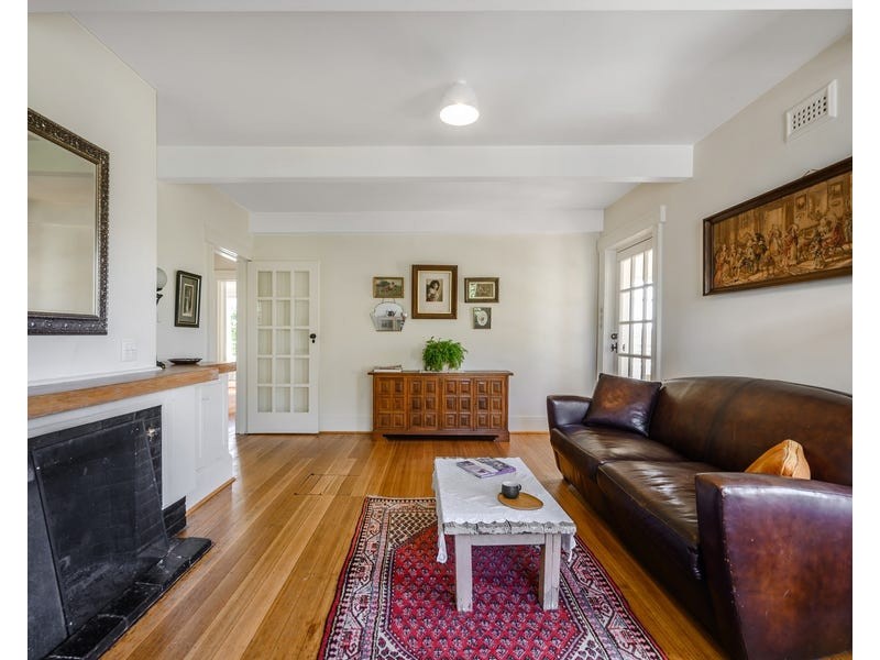 3 ILFRACOMBE CRESCENT, Sandy Bay TAS 7005