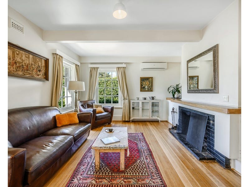 3 ILFRACOMBE CRESCENT, Sandy Bay TAS 7005