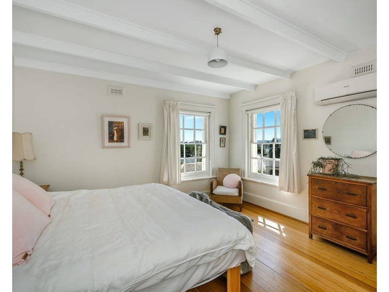 3 ILFRACOMBE CRESCENT, Sandy Bay TAS 7005