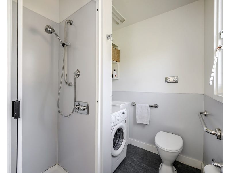 3 ILFRACOMBE CRESCENT, Sandy Bay TAS 7005