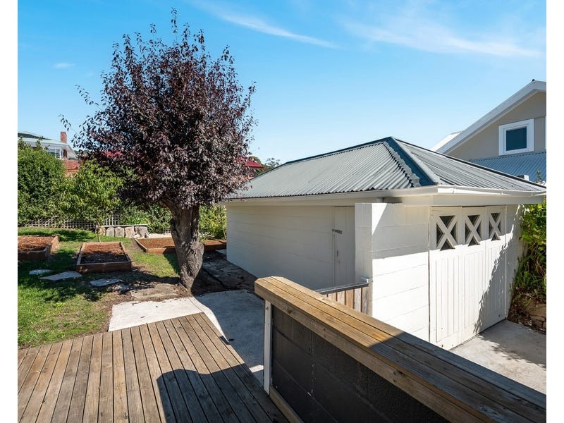 3 ILFRACOMBE CRESCENT, Sandy Bay TAS 7005