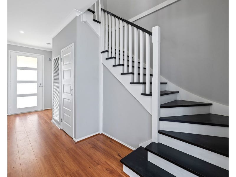 39 BURSA DR, Wyndham Vale VIC 3024