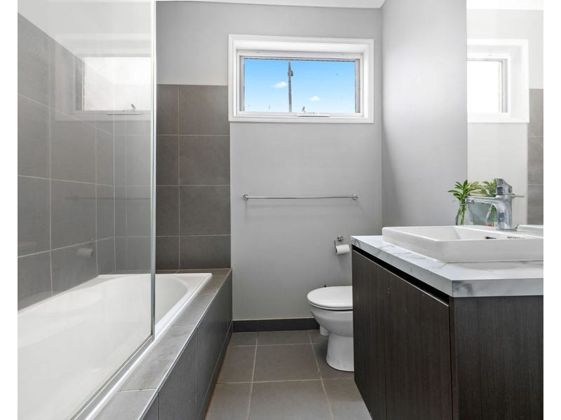 39 BURSA DR, Wyndham Vale VIC 3024