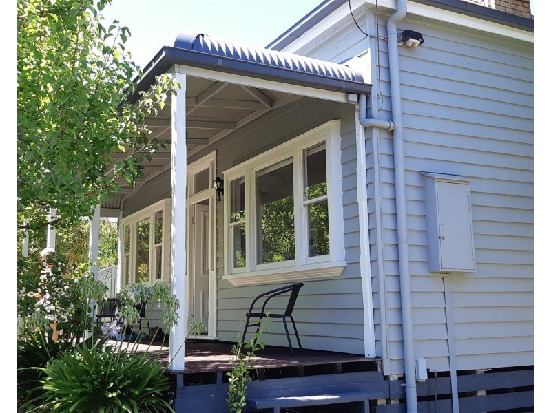 8 Bull  Street, Castlemaine VIC 3450