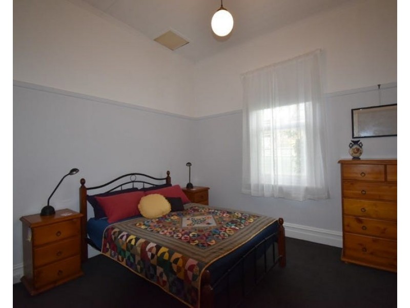 8 Bull  Street, Castlemaine VIC 3450