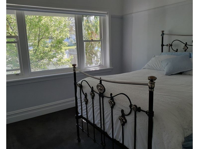 8 Bull  Street, Castlemaine VIC 3450