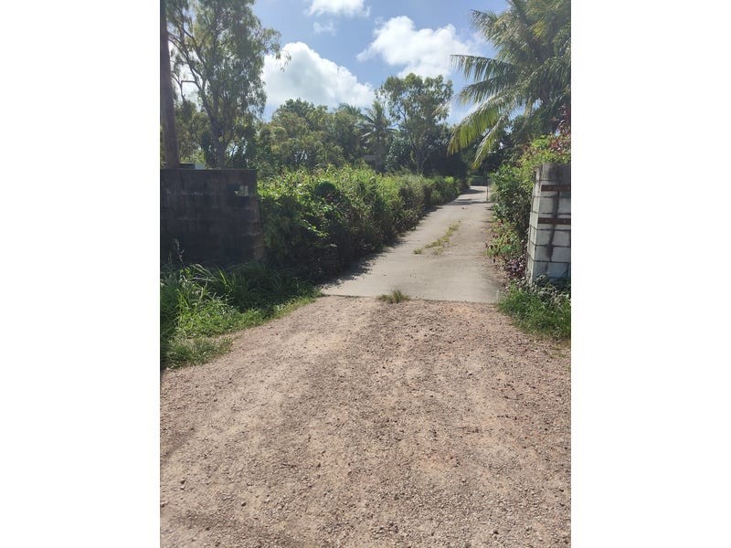 73 Airport Road, Horn Island QLD 4875