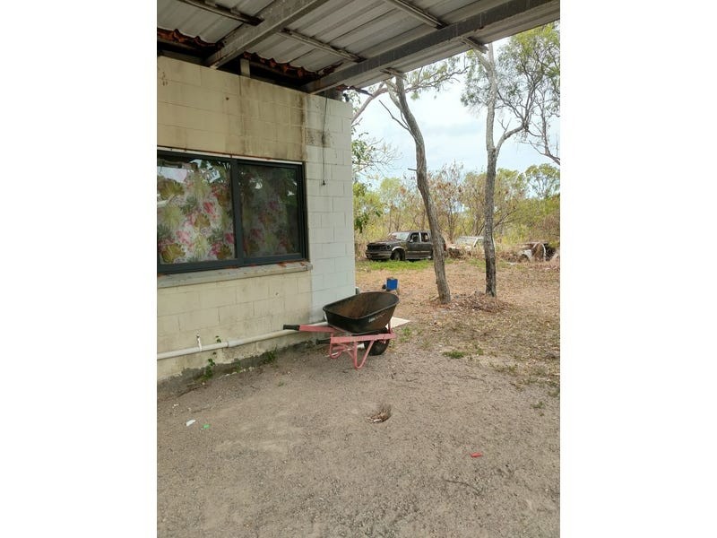 73 Airport Road, Horn Island QLD 4875