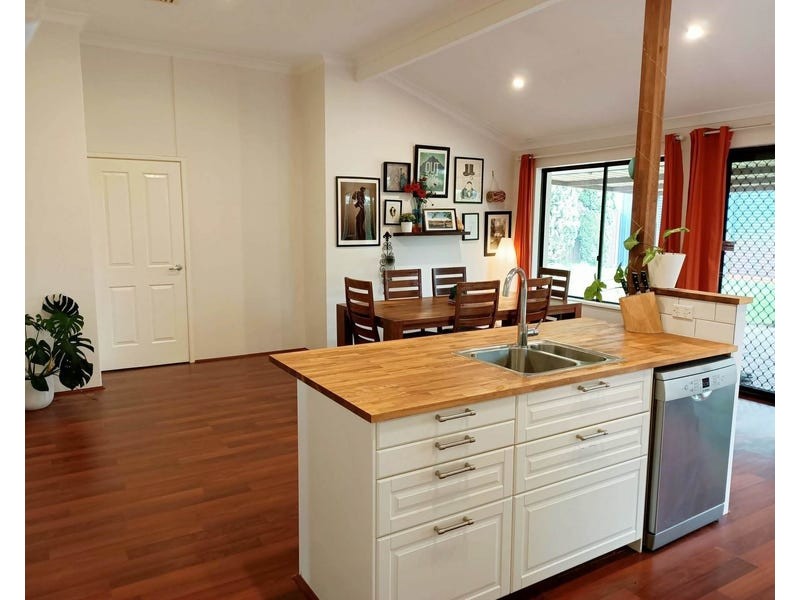 70 Balfour st, Huntingdale WA 6110