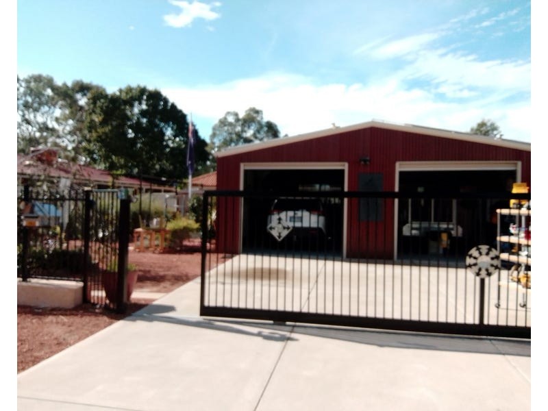 1 Longo Avenue, Pinjarra WA 6208