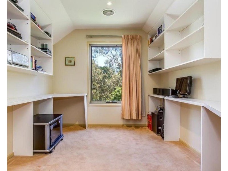 5 Lakeview Court, Glen Waverley VIC 3150