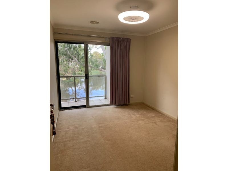 5 Lakeview Court, Glen Waverley VIC 3150