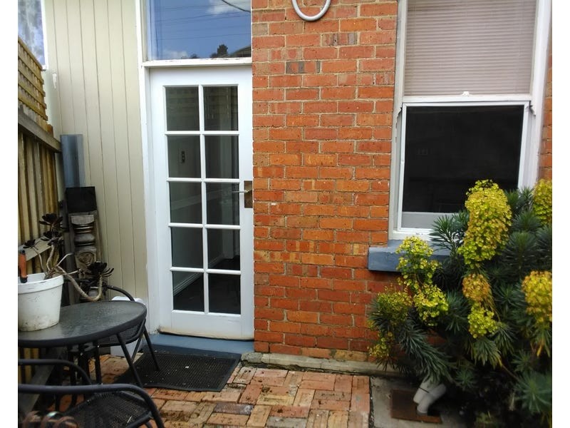 Apartment /2 Hillside Crescent, Launceston TAS 7250