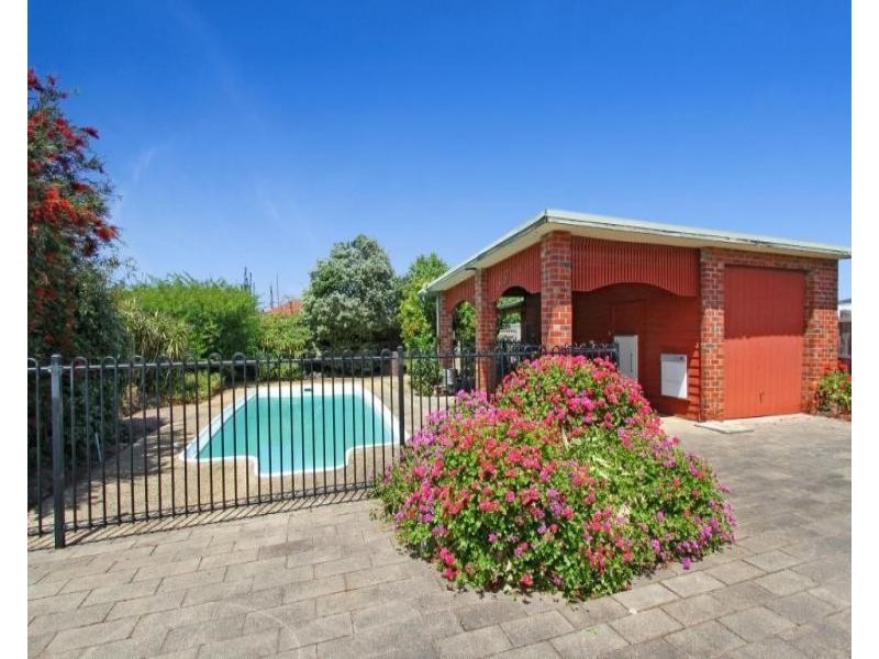 15 Derrick Street, Lalor VIC 3075