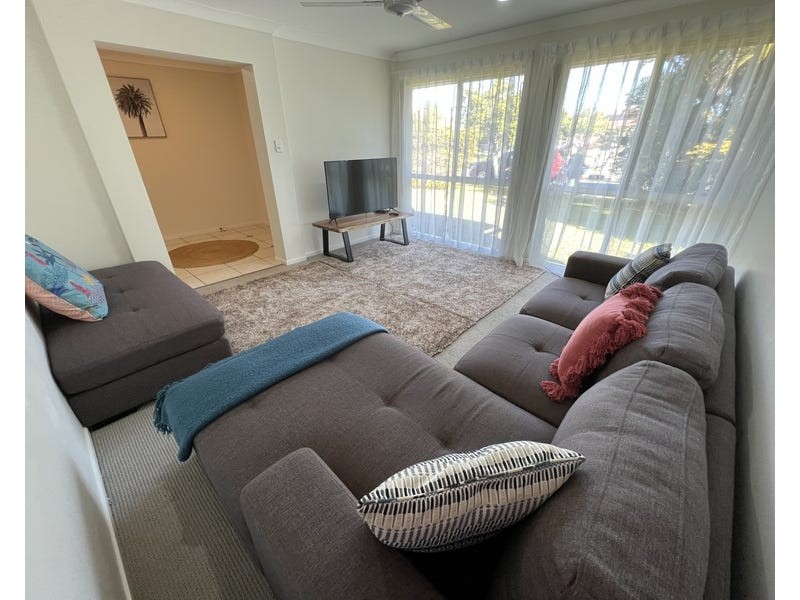 41 Clovelly Place, Sandstone Point QLD 4511