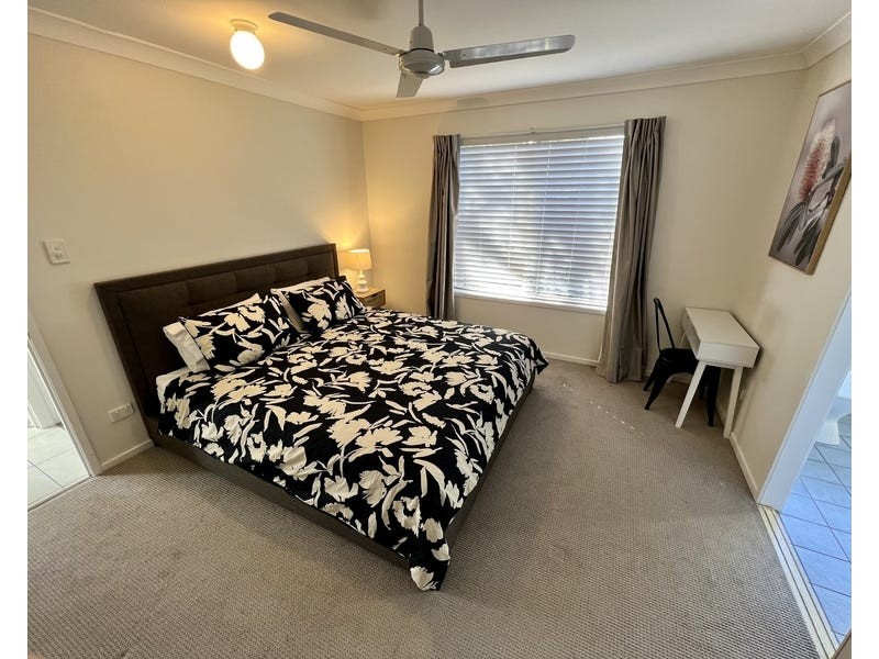 41 Clovelly Place, Sandstone Point QLD 4511