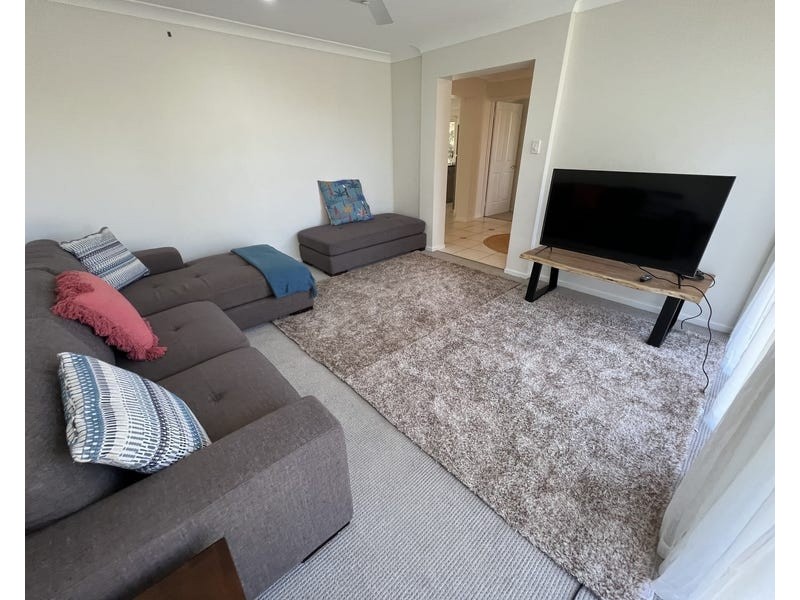 41 Clovelly Place, Sandstone Point QLD 4511