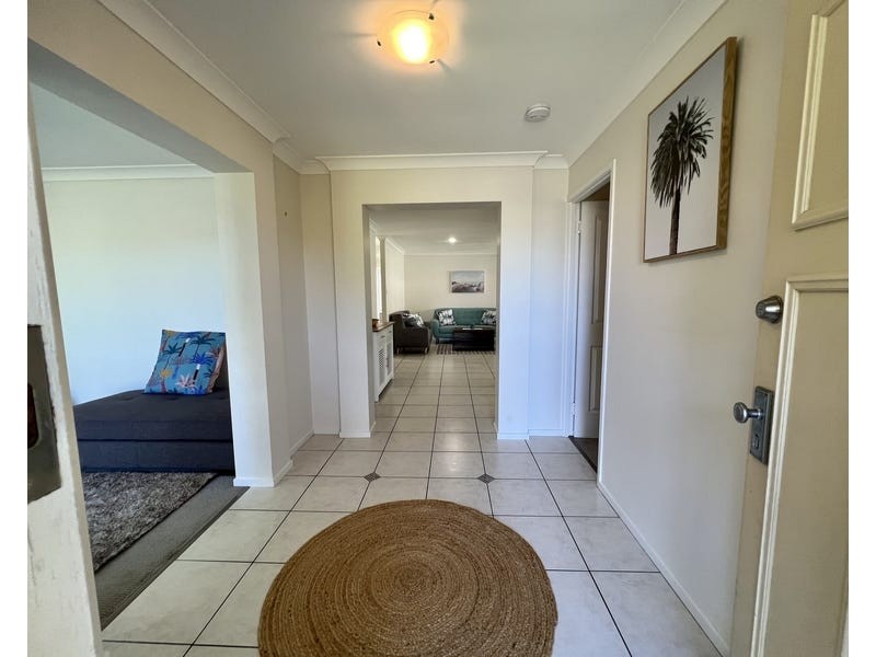 41 Clovelly Place, Sandstone Point QLD 4511